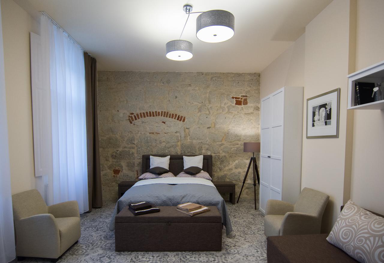 Zora Apartman Eger Exterior foto